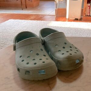 Crocs size 5 women’s